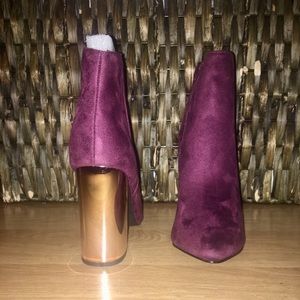 ROSE-GOLD METALLIC HEEL BOOTIES